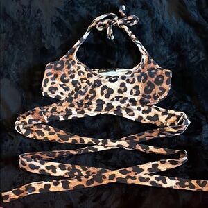 SHEIN Leopard Print Crop Top